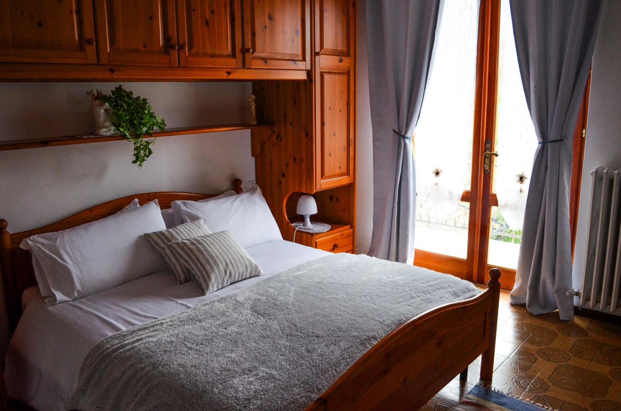 Apartment L'Ulivo Lake View Private Road 5 Kilometers From Varenna Lierna Exterior foto
